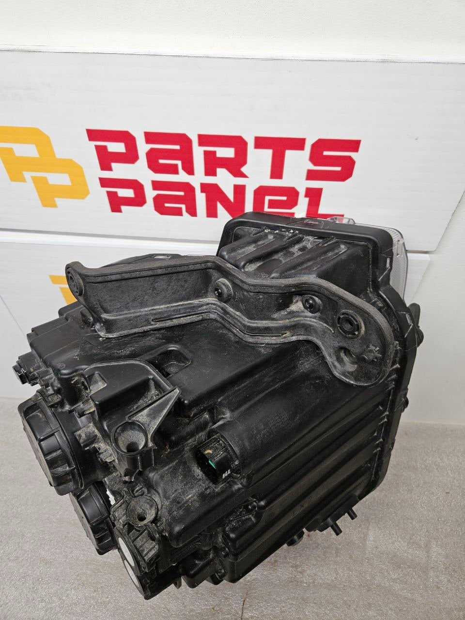2022-2024 Hyundai Tucson Headlight Driver Side OEM