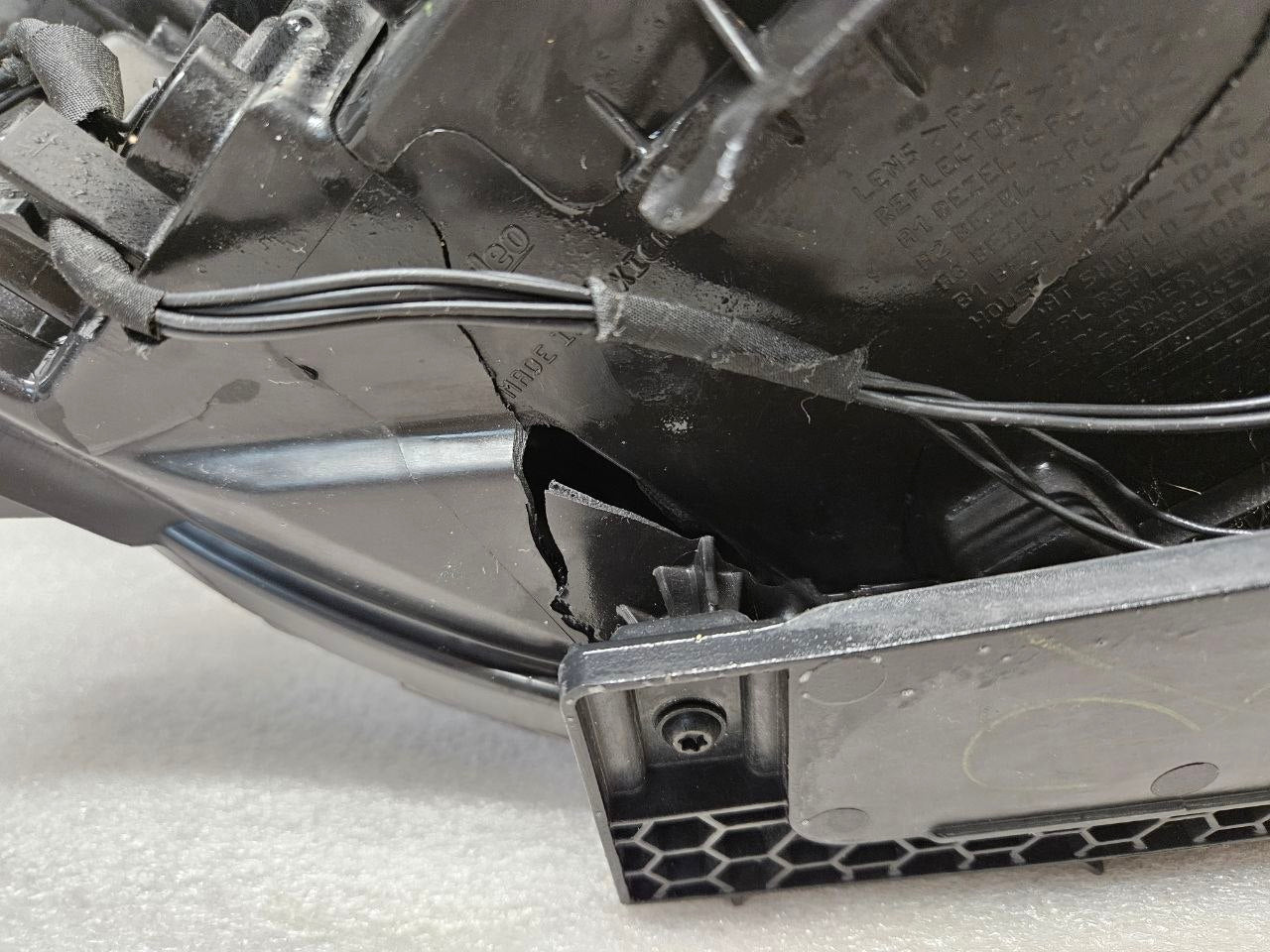 Nissan Headlight Assembly Passenger Side RH OEM