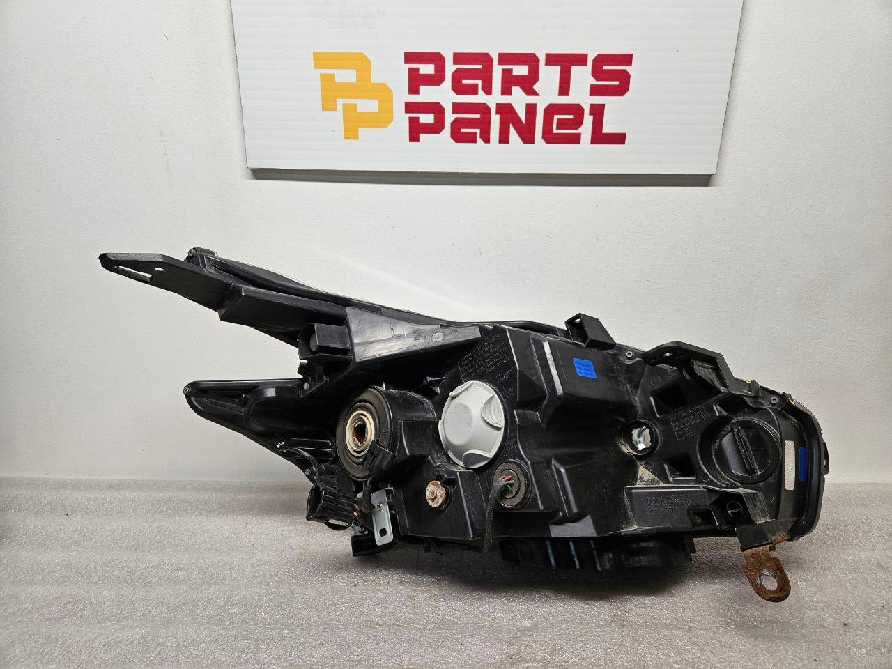 2013-2015 Nissan Altima Driver Side LH Headlight Assembly OEM