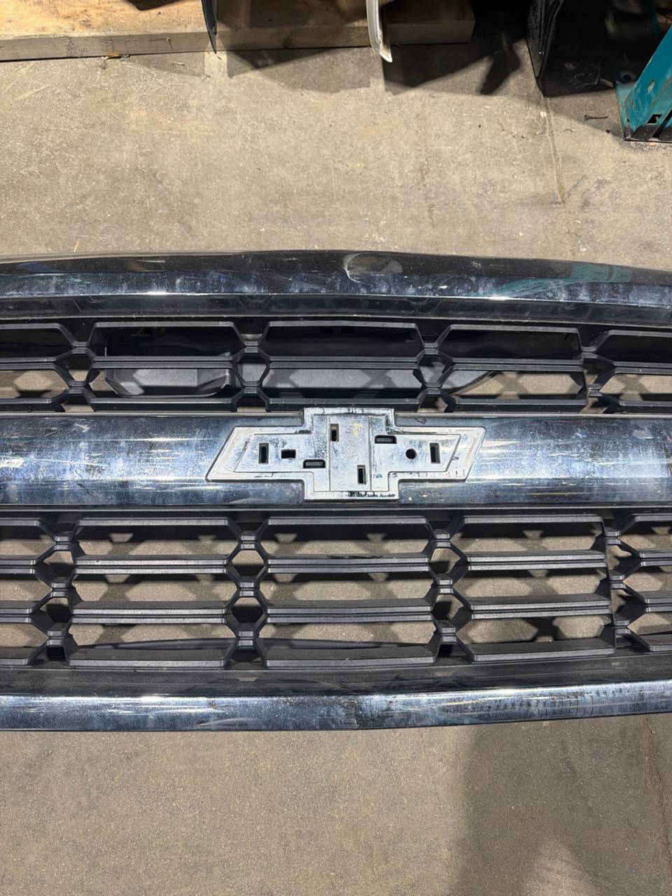 2015-2022 Chevrolet Colorado Front Grille OEM