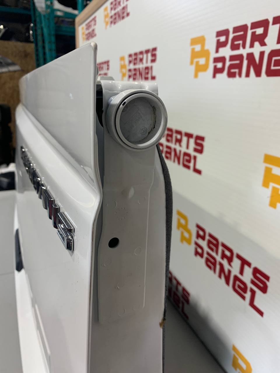 2019-2024 Chevrolet Silverado Tailgate OEM