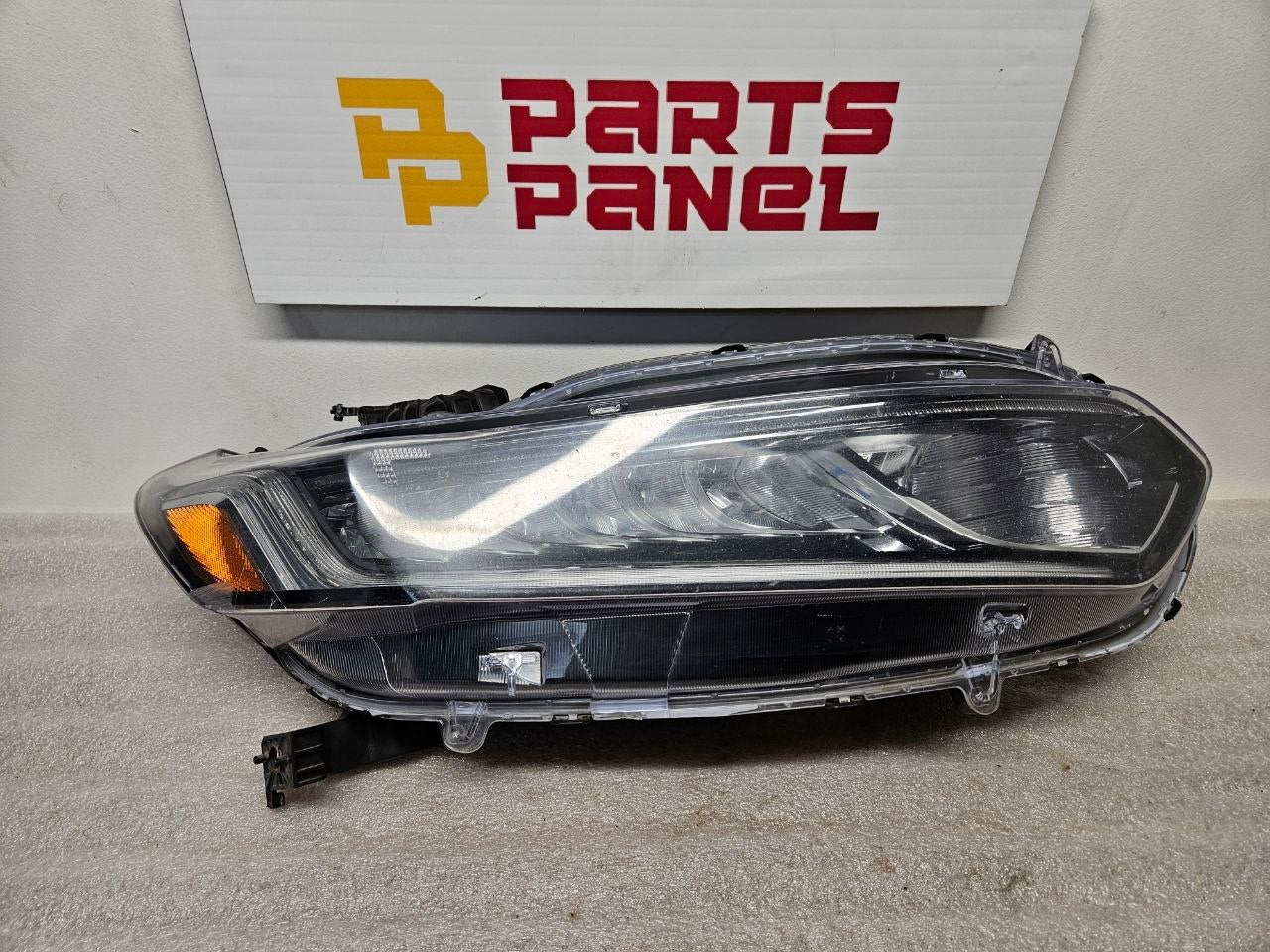 2018-2022 Honda Accord Passenger Side (RH) Headlight Assembly OEM