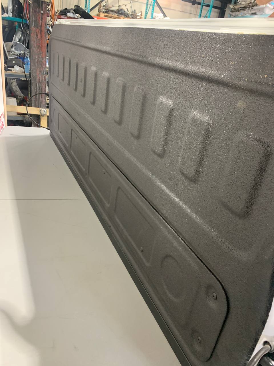2019-2024 Chevrolet Silverado Tailgate OEM