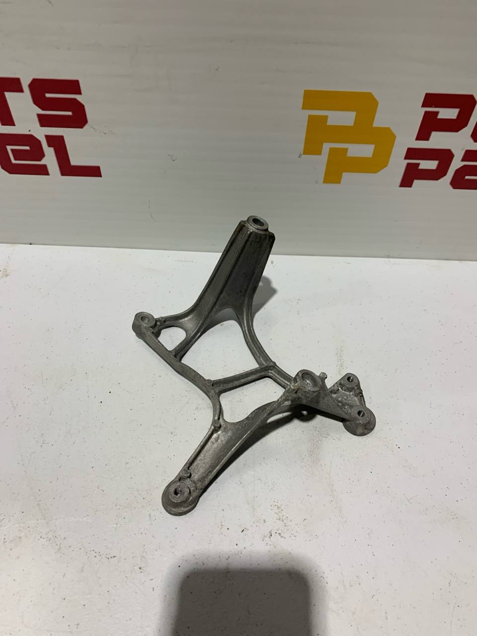 Mounting Bracket 68469808AB OEM