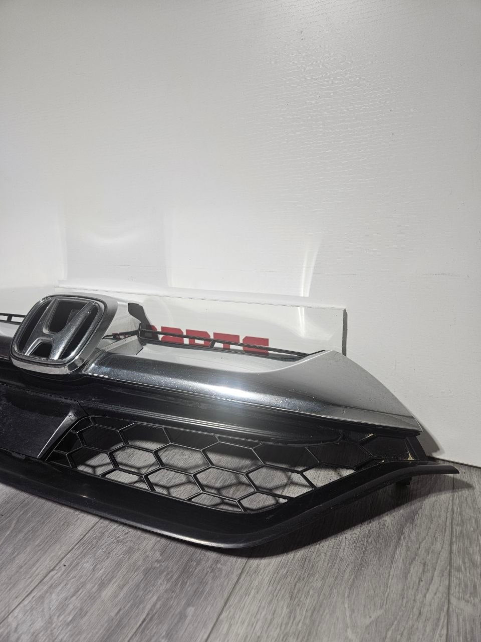 2017-2019 Honda CR-V Grille OEM