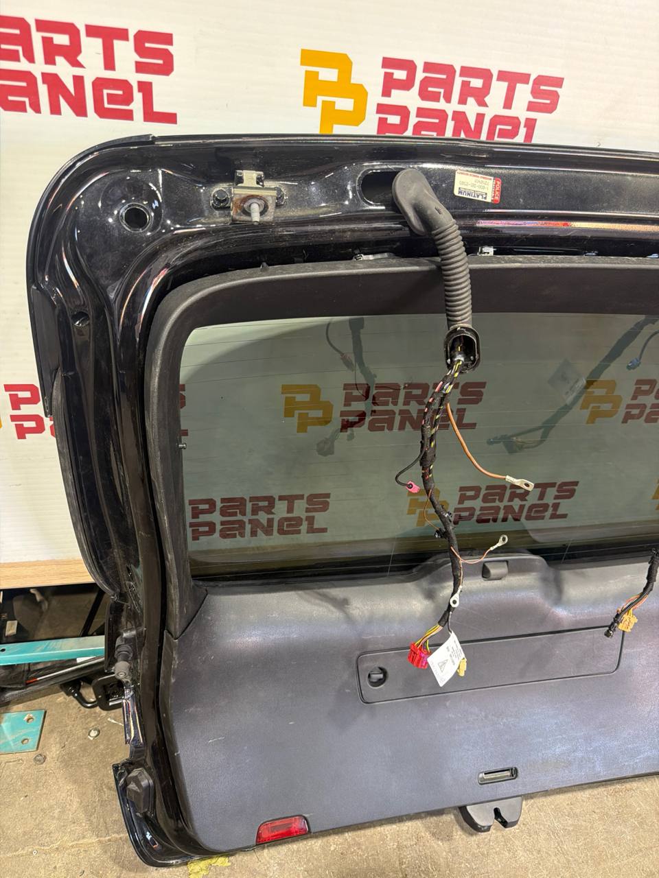 2014-2023 Porsche Macan Rear Tailgate Liftgate OEM