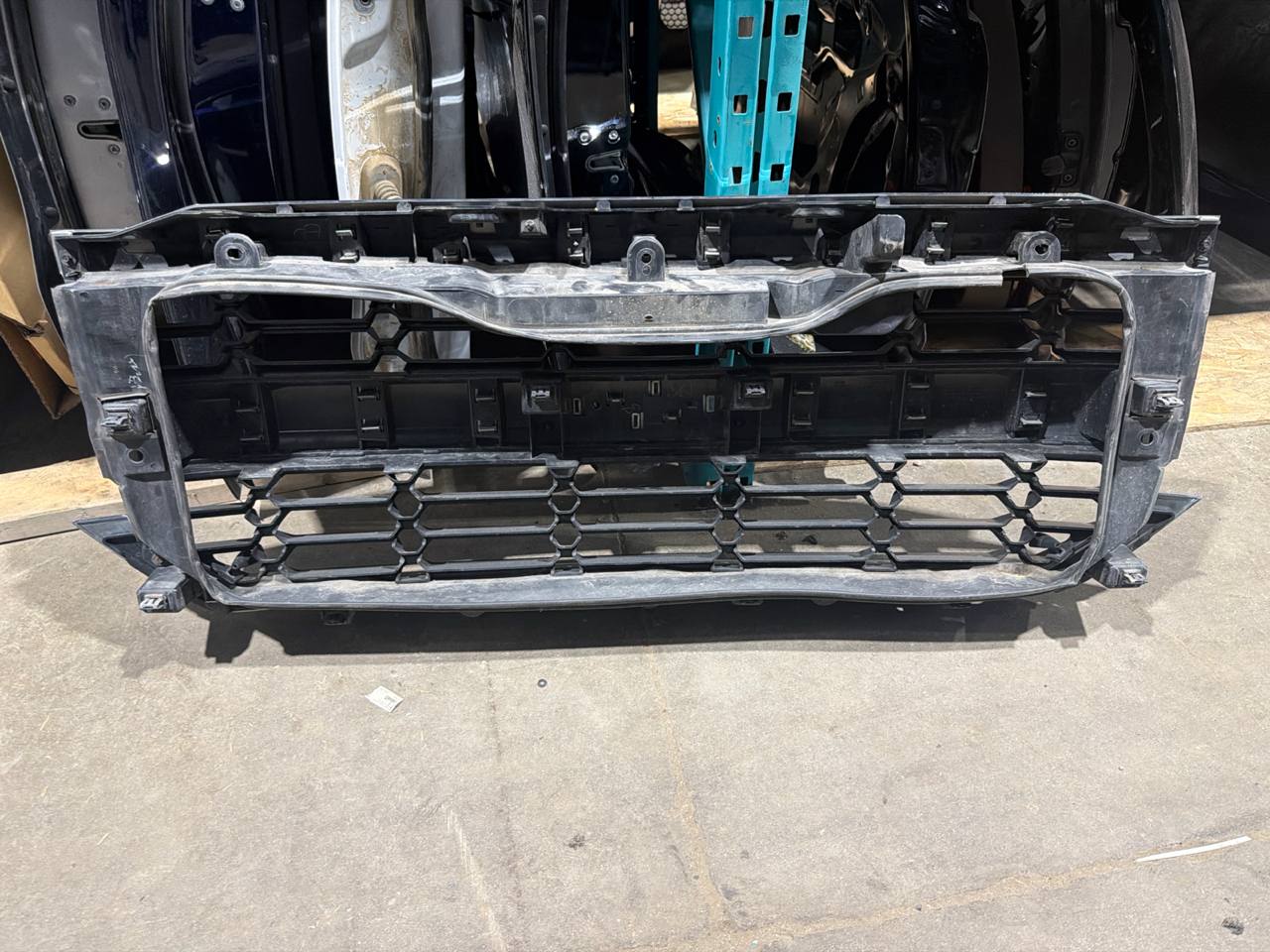 2015-2022 Chevrolet Colorado Front Grille OEM