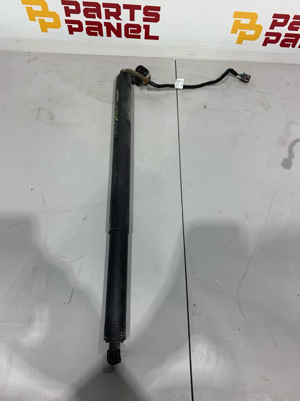 2014-2024 Porsche Macan Power Liftgate Strut Actuator Passenger Side RH OEM