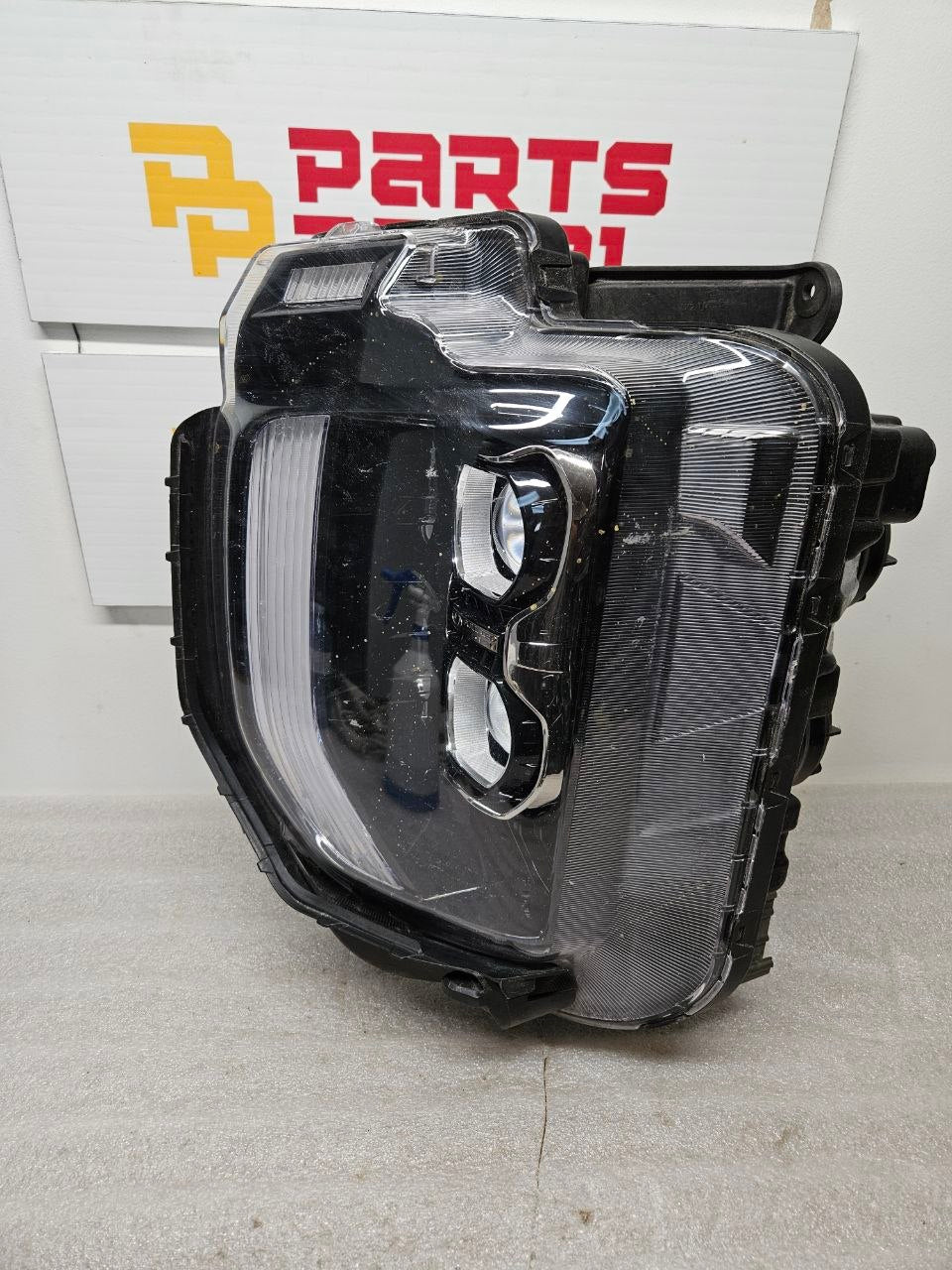 2022-2024 Hyundai Tucson Headlight Driver Side OEM