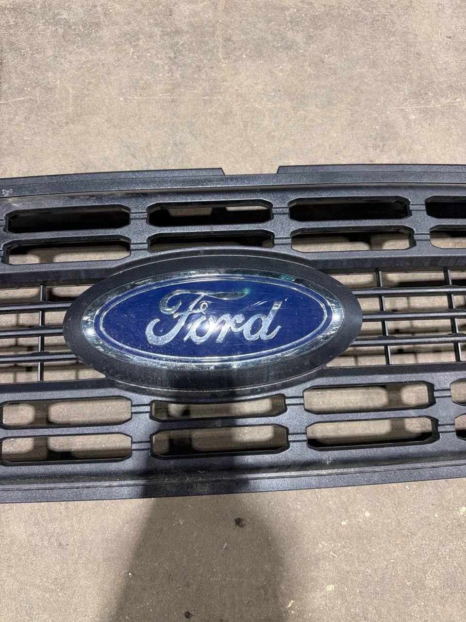 2023-2024 Ford F-Series Super Duty Front Grille OEM