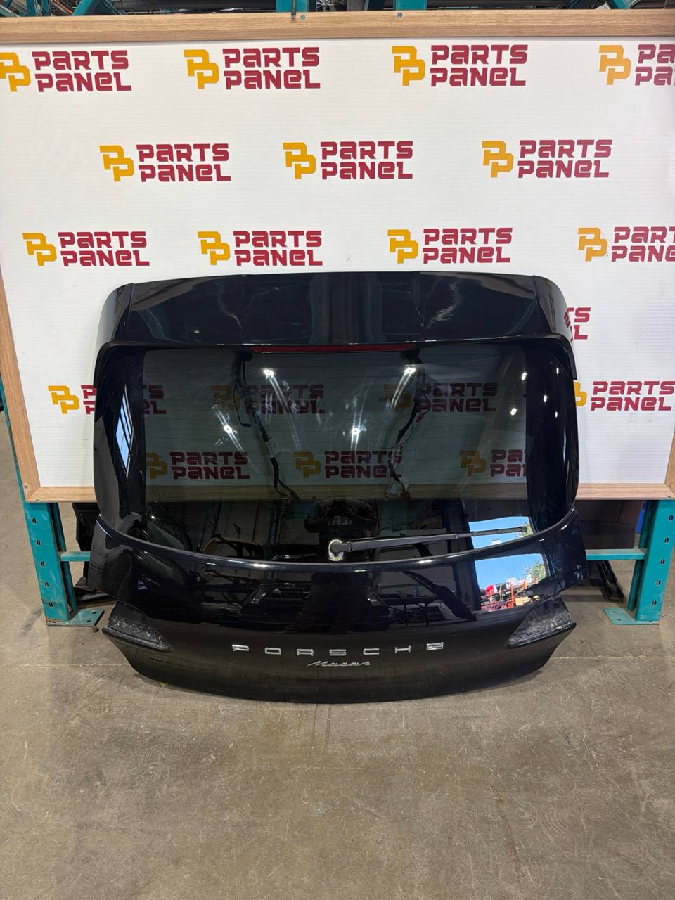 2014-2023 Porsche Macan Rear Tailgate Liftgate OEM