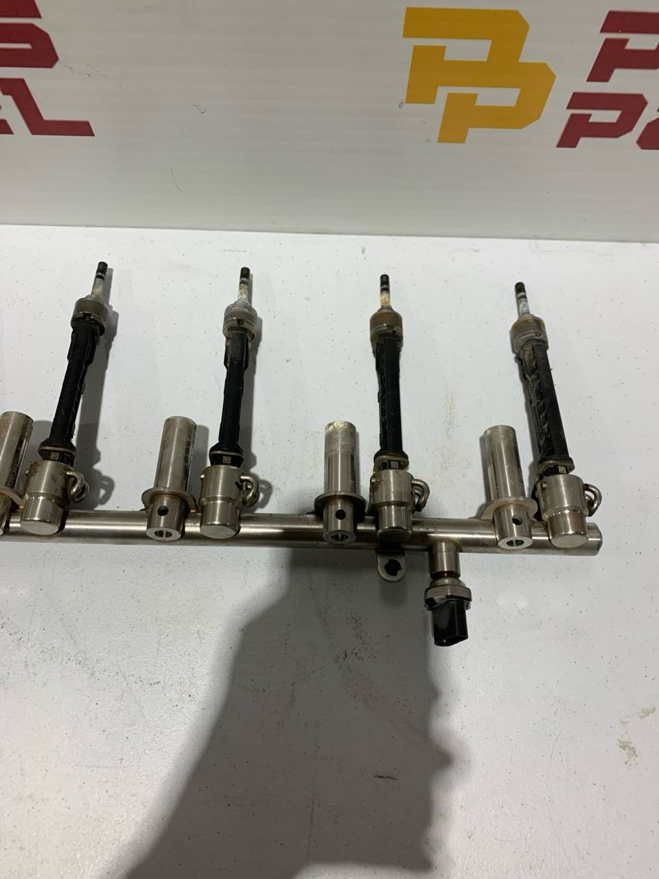 2018-2024 Jeep Wrangler Fuel Rail OEM