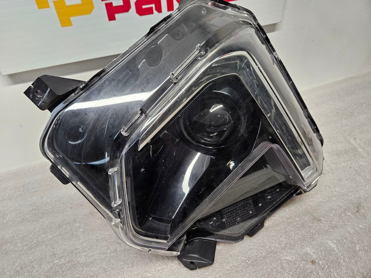 2019-2023 Cadillac XT4 Driver Side LH Headlight Assembly OEM