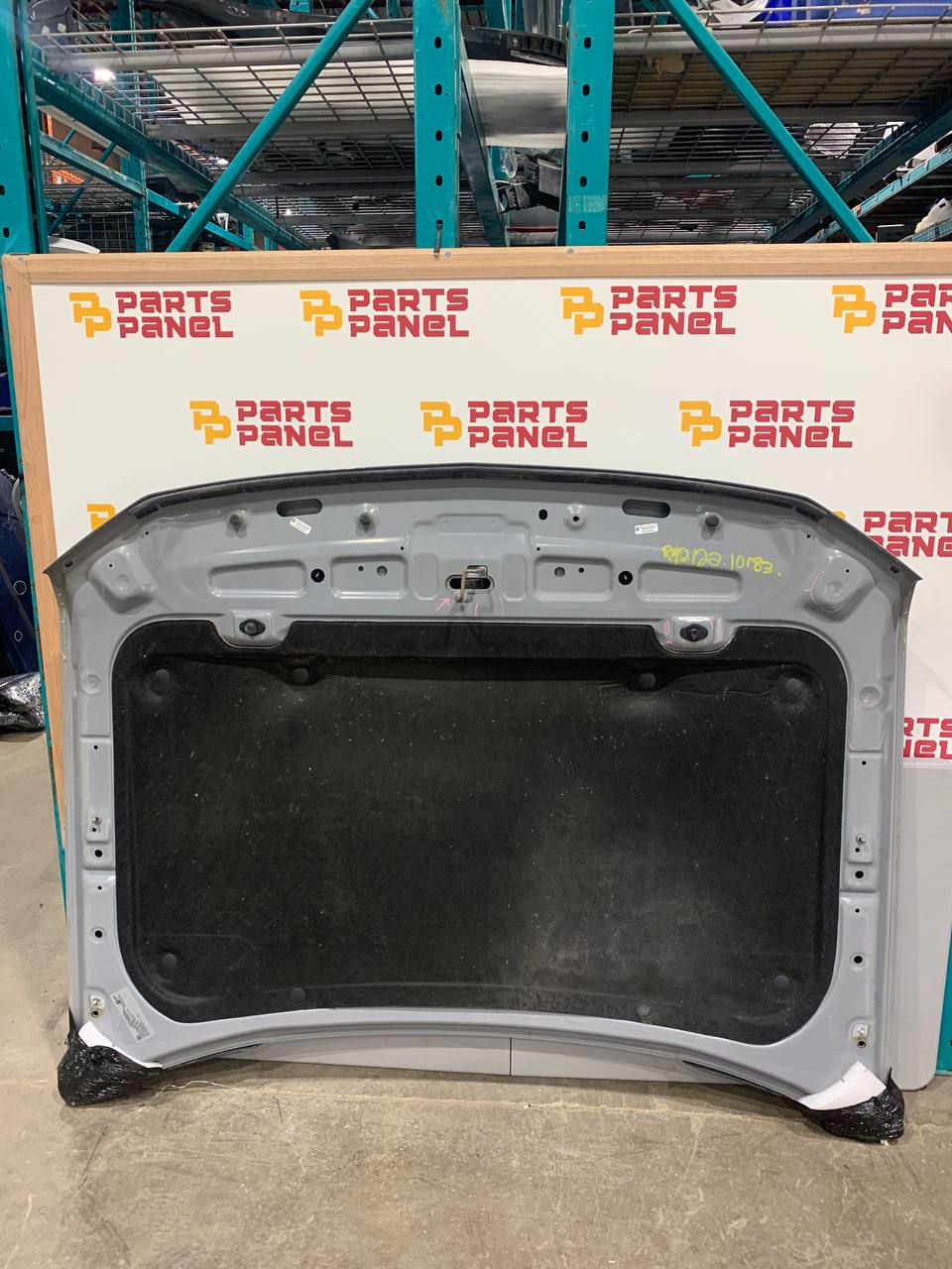 2020-2023 Chevrolet Silverado 2500HD Hood with Scoop and Vents OEM
