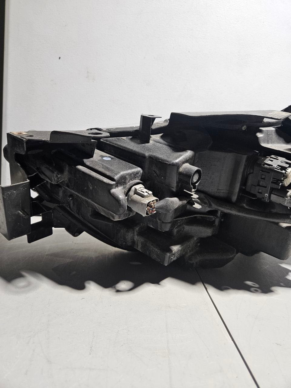 2022-2024 Mazda CX-5 Passenger Side RH Headlight OEM