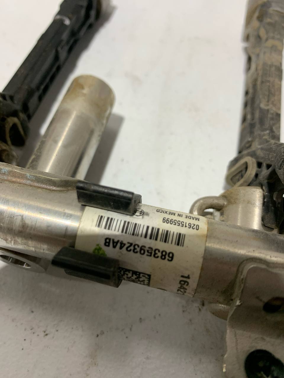 2018-2024 Jeep Wrangler Fuel Rail OEM