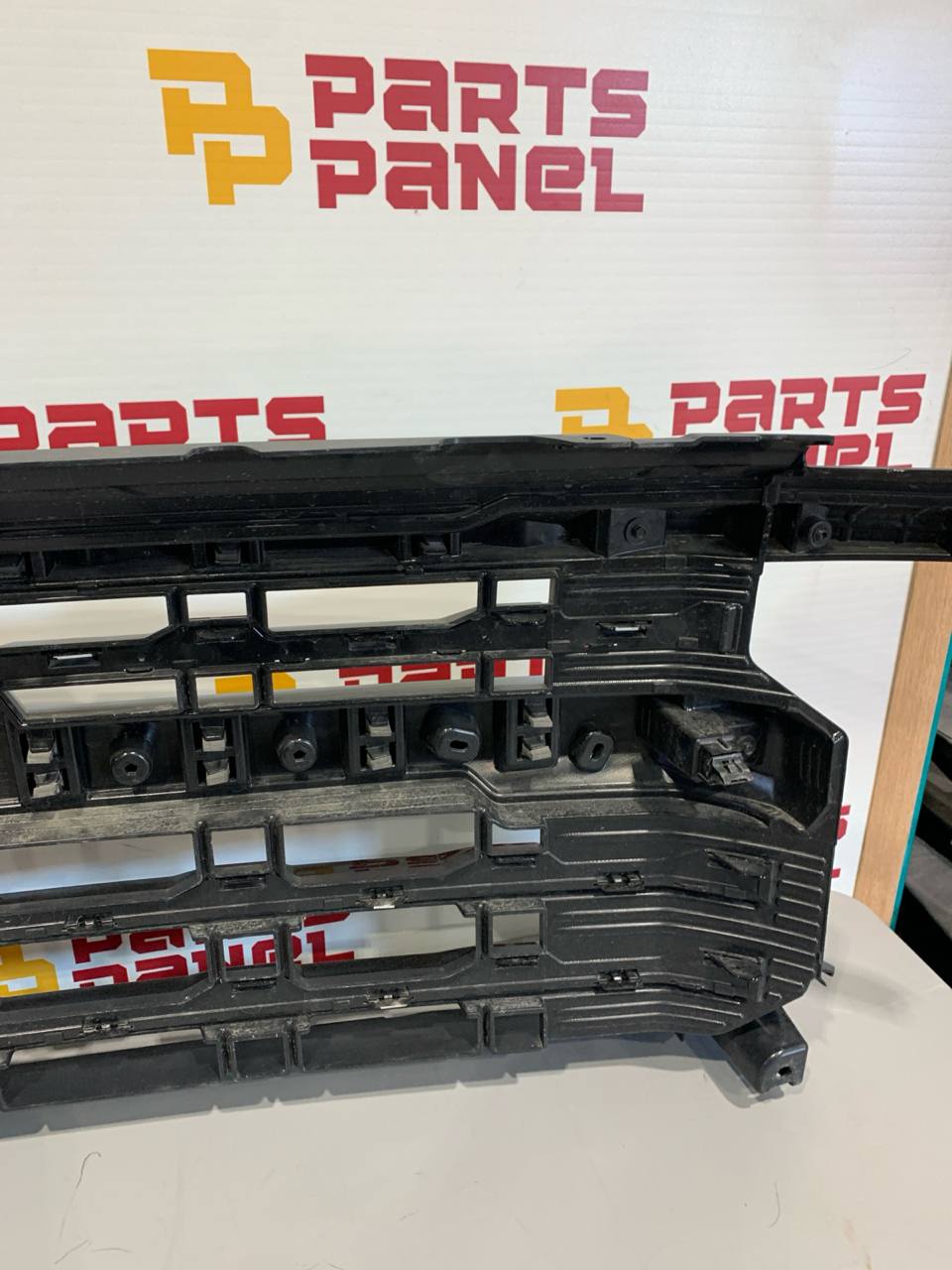 2019-2022 Chevrolet Silverado 1500 Front Grille Assembly OEM