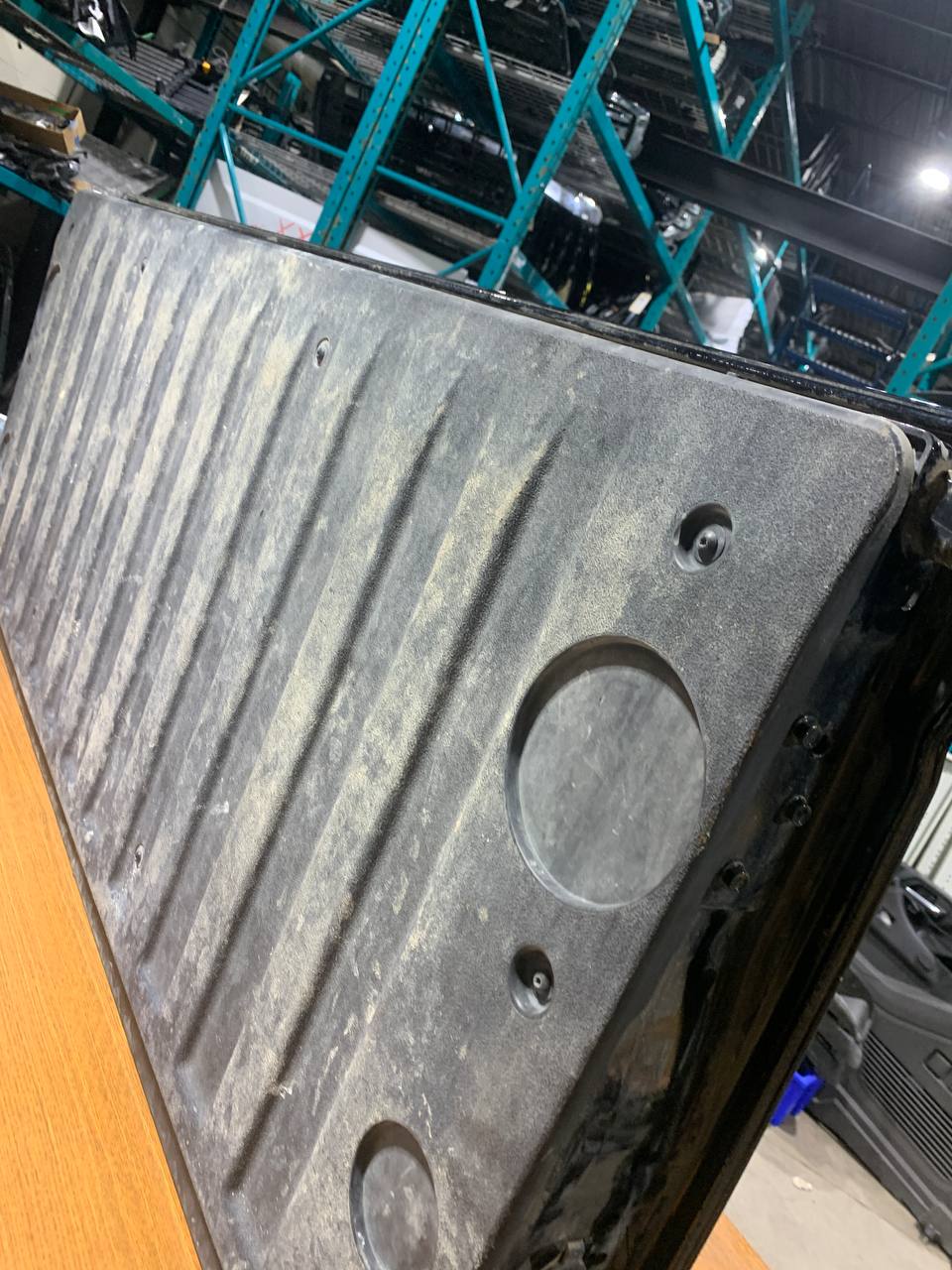 2019-2024 Chevrolet Silverado Tailgate OEM