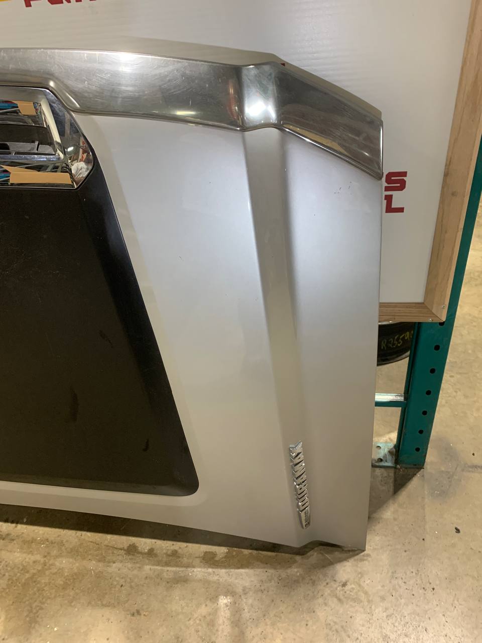 2015-2019 GMC Sierra 3500 Hood OEM