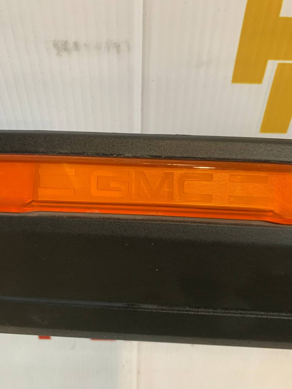 2014-2019 GMC Sierra 1500 Front Fender Flare w/ Amber Marker Light OEM