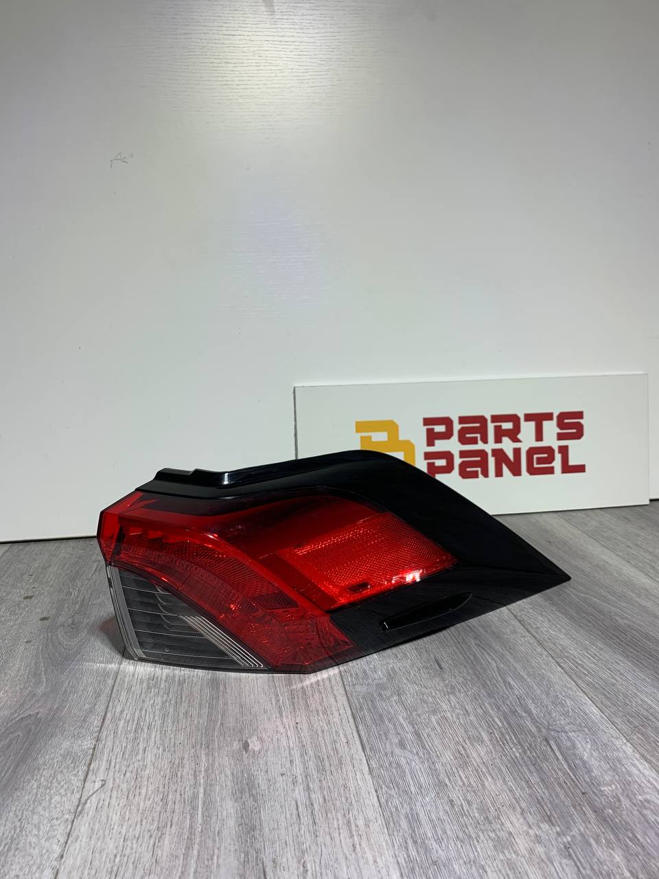 2016-2018 Toyota RAV4 Tail Light Assembly Driver Side LH OEM