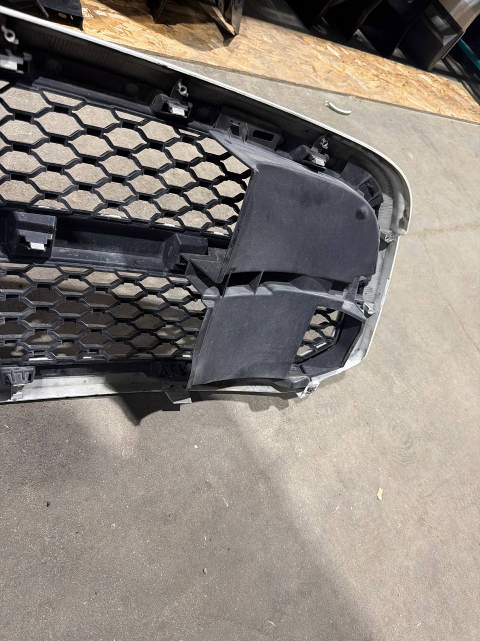 2009-2018 RAM 1500 Front Grille OEM