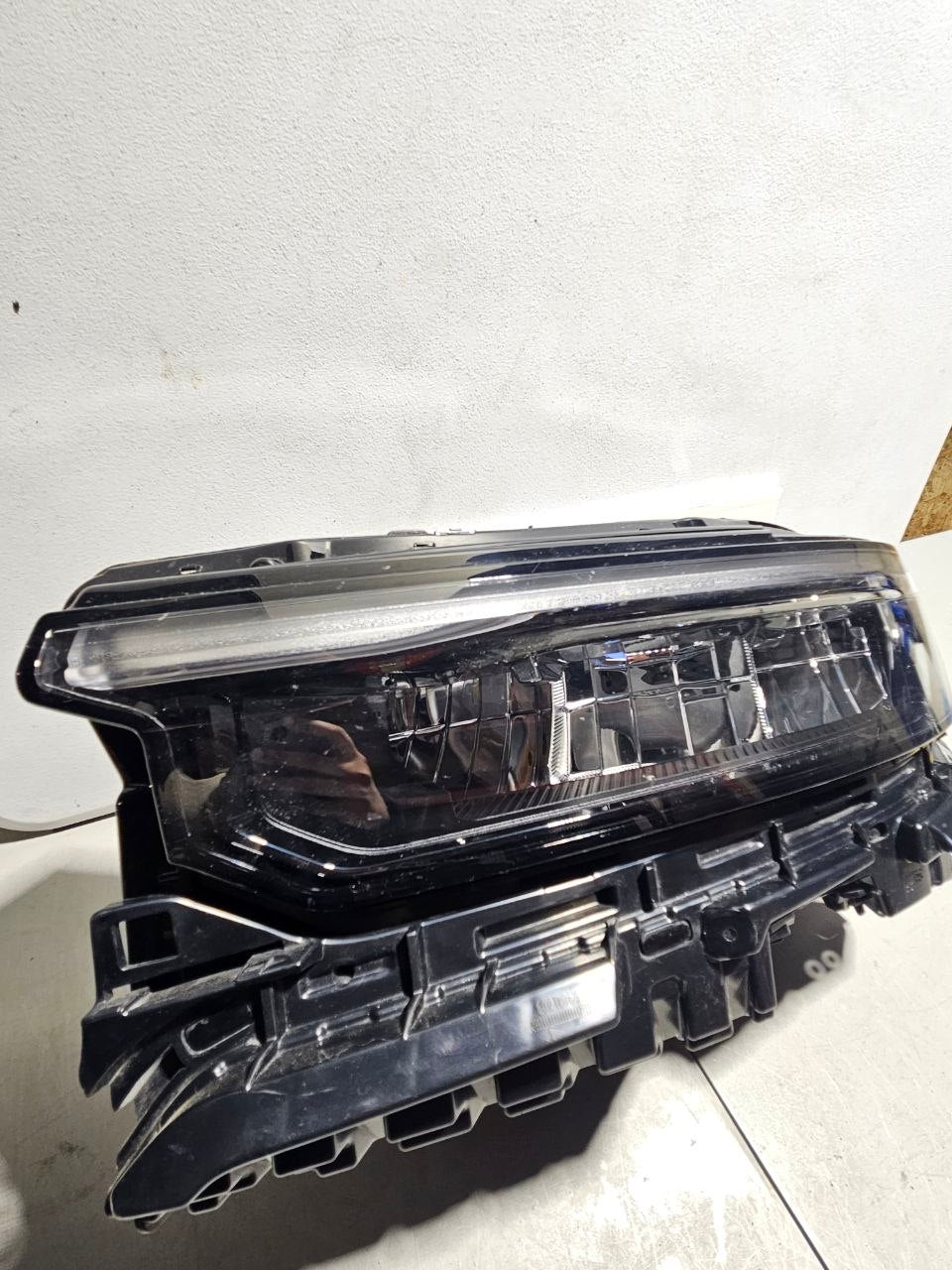 2021-2024 Jeep Grand Cherokee Driver Side LH Headlight OEM
