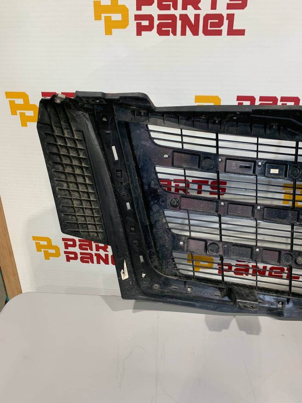 2015-2020 Cadillac Escalade Front Grille Assembly OEM