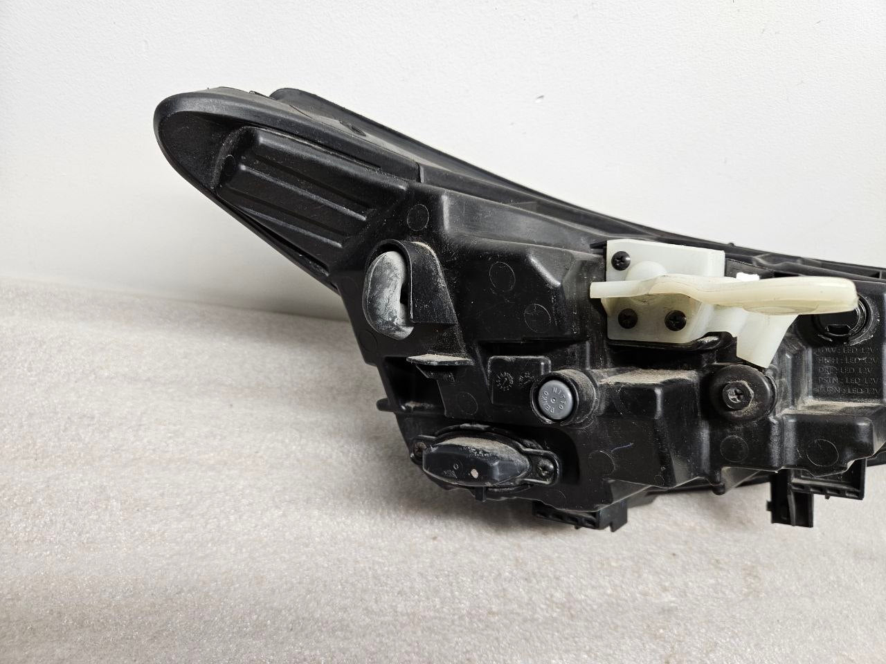 2019-2023 Kia Forte Driver Side Headlight Assembly OEM