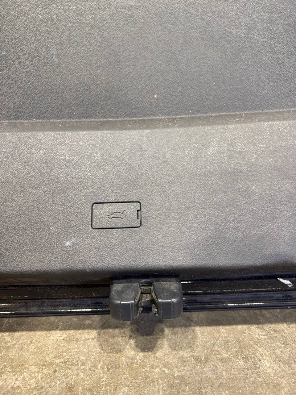 2011-2018 Volkswagen Touareg Liftgate Trunk Lid OEM