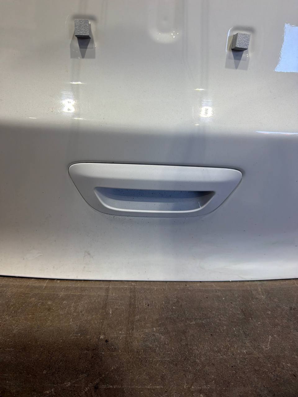 2017-2023 Chrysler Pacifica Rear Liftgate Trunk Lid OEM
