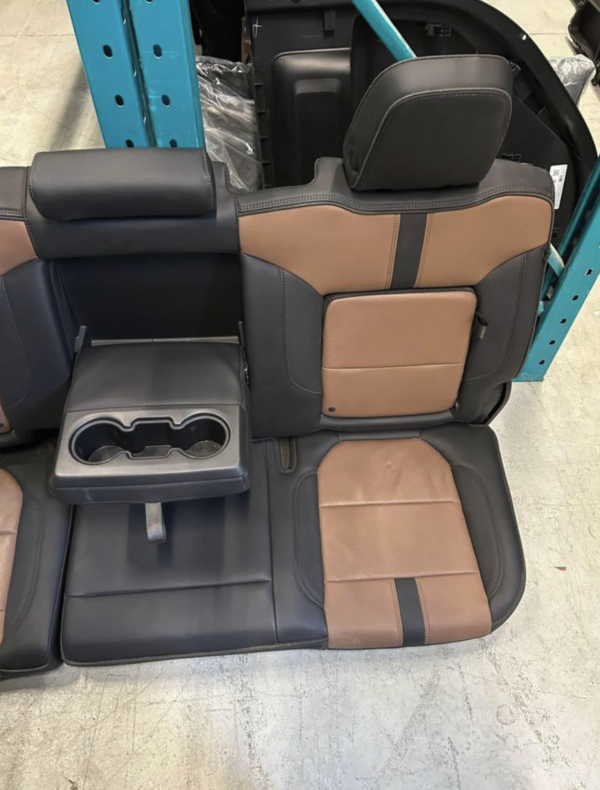 2019-2024 CHEVY SILVERADO 1500 2500 3500 HIGH COUNTRY BROWN LEATHER SEATS AND CENTRE CONSOLE SET. (FITS SIERRA)