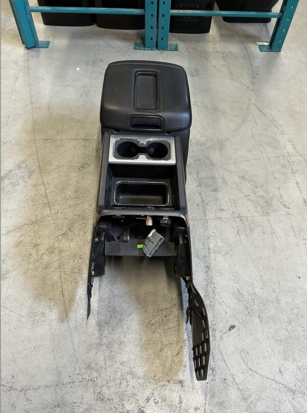 2014 - 2019 CHEVY SILVERADO CENTER CONSOLE OEM