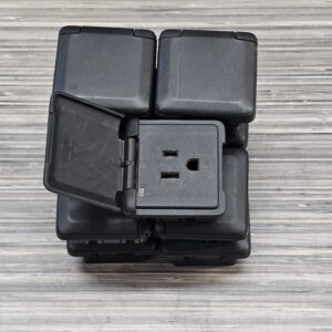 2019-2024 GMC Sierra Chevy Silverado Power Outlet 84581301