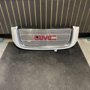 2002 - 2009 GMC ENVOY FRONT CHROME GRILLE