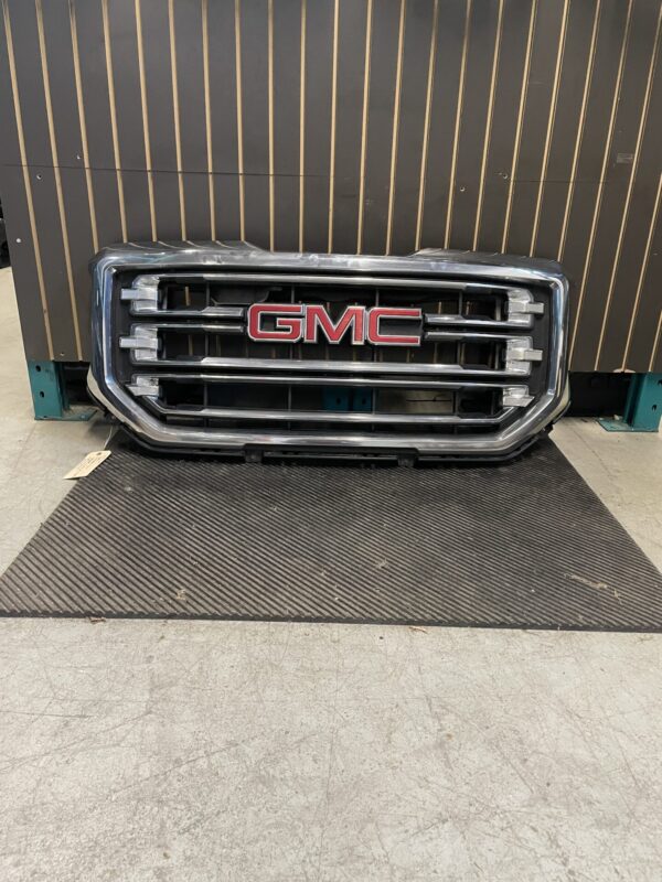 2016 - 2019 GMC SIERRA 1500 CHROME GRILLE WITH BAFFLE 23249733