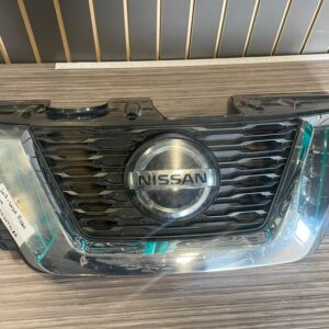 2017-2020 NISSAN ROUGE FRONT GRILLE 623109TGQA