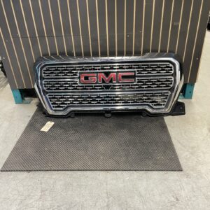 2019 - 2021 GMC SIERRA 1500 DENALI GRILLE WITH CAMERA HOLE 84699827