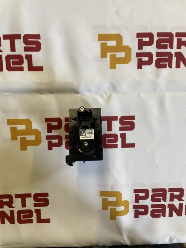 2020 – 2023 CHEVY SILVERADO 1500 2500HD 3500HD HEAD LAMP SWITCH 84526540