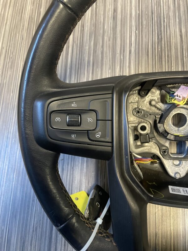 2020 – 2023 GMC SIERRA STEERING WHEEL 84778965 (2)