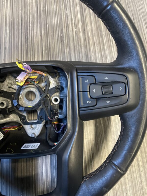 2020 – 2023 GMC SIERRA STEERING WHEEL 84778965 (3)