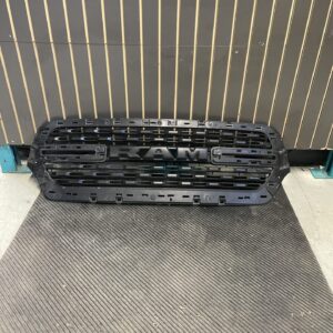 2023 - 2024 RAM 1500 FRONT GRILLE 68504930AB