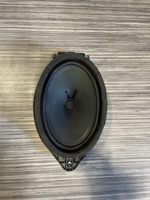 2019 - 2024 GMC SIERRA / CHEVY SILVERADO / CADILLAC ESCLADE FRONT DOOR SPEAKER 23364498