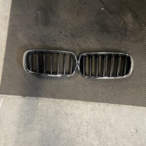 2014 - 2017 BMW X5 FRONT GRILLE LEFT AND RIGHT 7294486A