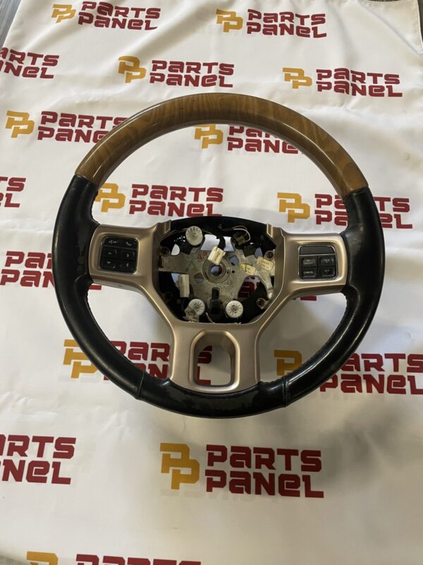 2013 - 2018 RAM 1500 / 2500 3500 LONGHORN BLACK LEATHER HEATED STEERING WHEEL