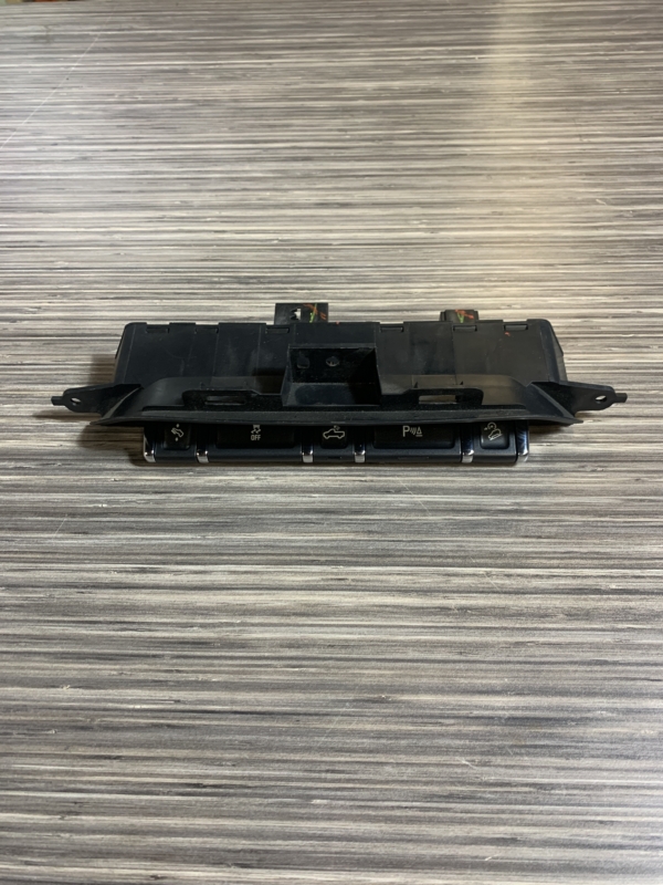 2014 - 2018 GMC SIERRA / CHEVY SILVERADO 1500 PARKING SENSOR TRACTION CONTROL SWITCH 23145162