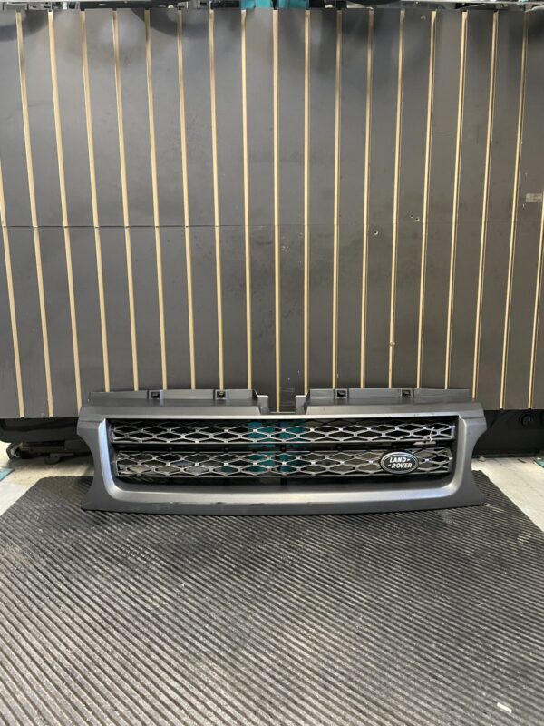 2010 - 2013 LAND ROVER SPORTS L320 FRONT GRILLE AH32-8138