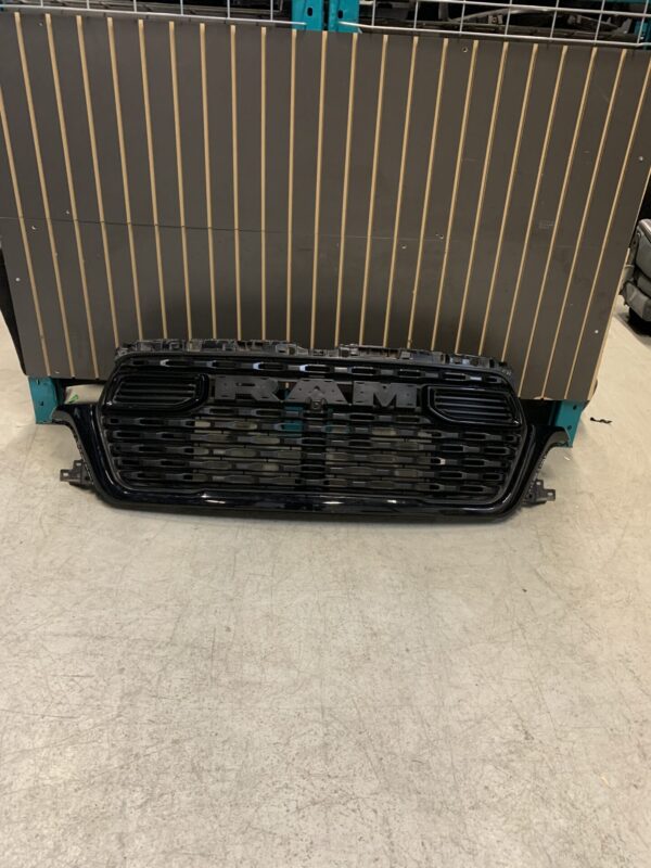 2025 RAM 1500 BLACK FRONT GRILLE 68668817AA