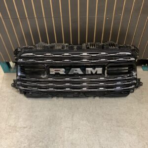 2019 - 2024 RAM 2500 / 3500 LIMITED FRONT GRILLE