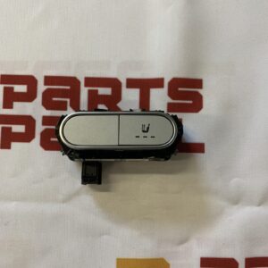 2020 - 2023 MERCEDES BENZ GLE 450 / W167 FRONT PASSENGER SIDE HEATED SEAT SWITCH A1779056800 